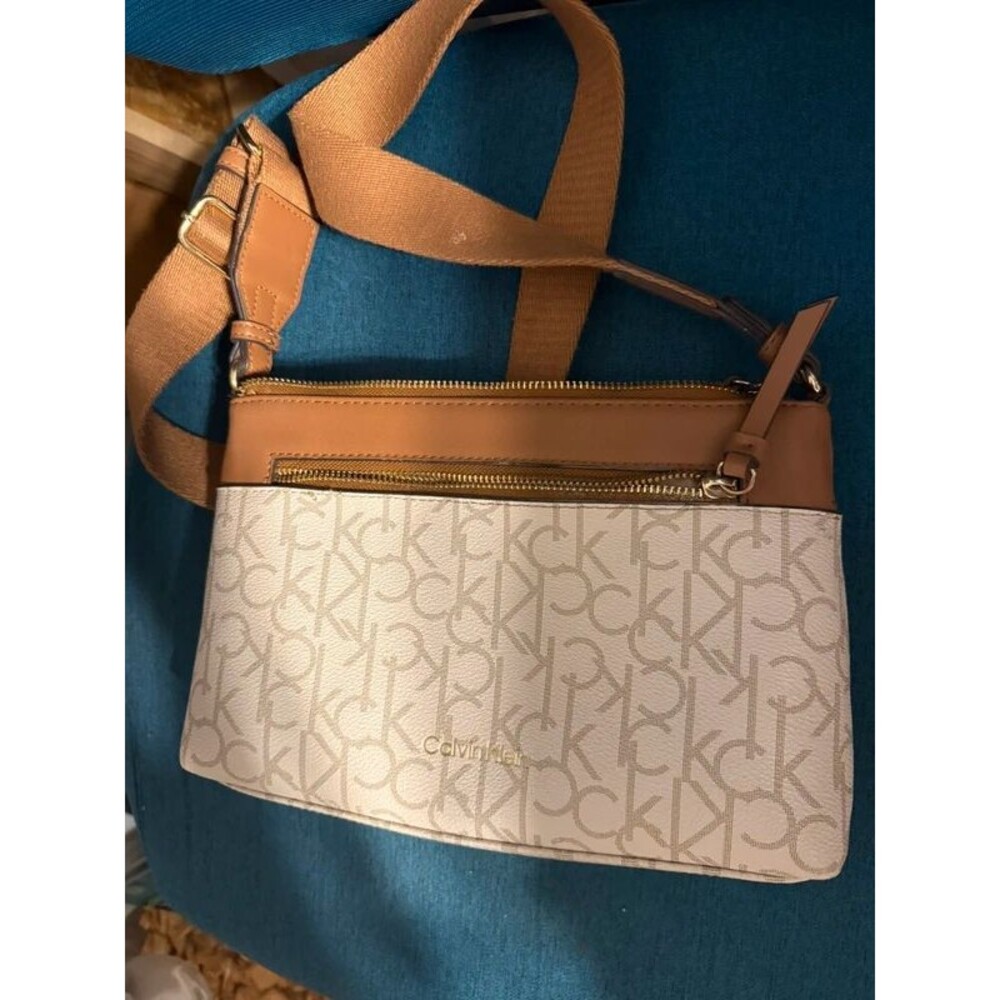 Small Calvin Klein purse